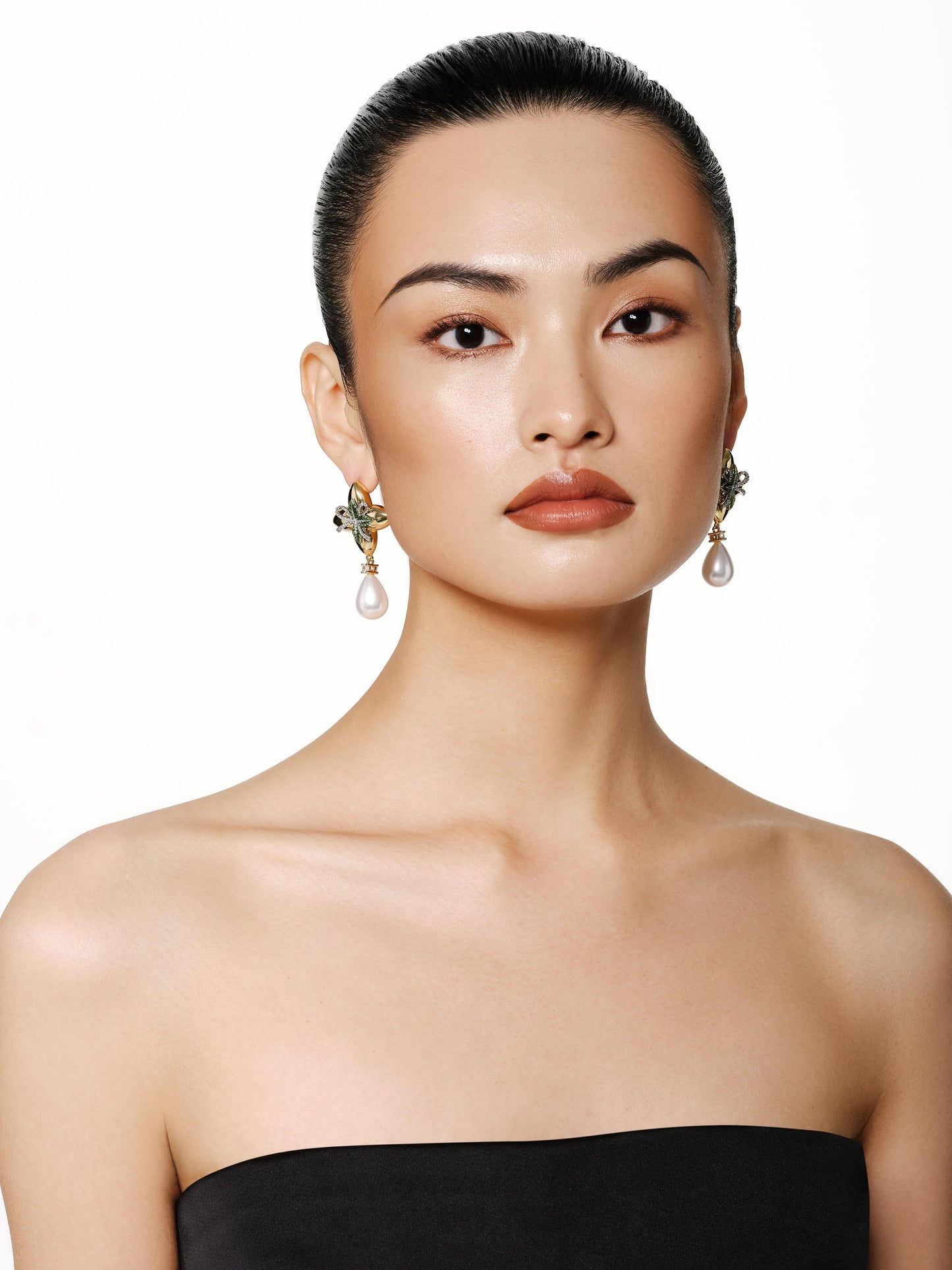 Golden Floral Knot Pearl Pendant Earrings